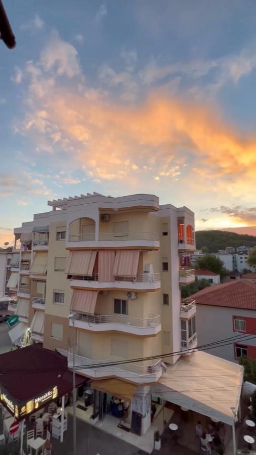 Central Apartament * Himara